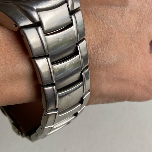 Fossil Womens Big Tic AM 3759 Silver Tone Stainless Steel Analog Wristwatch - Picture 11 of 13